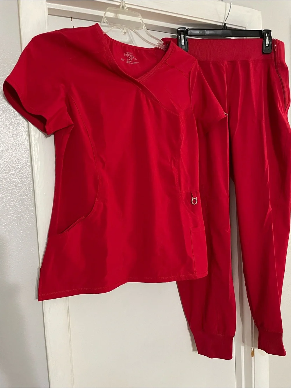 Cherokee Infinity Women’s Red Scrub Top (M) & Jogger Pants(L) Set